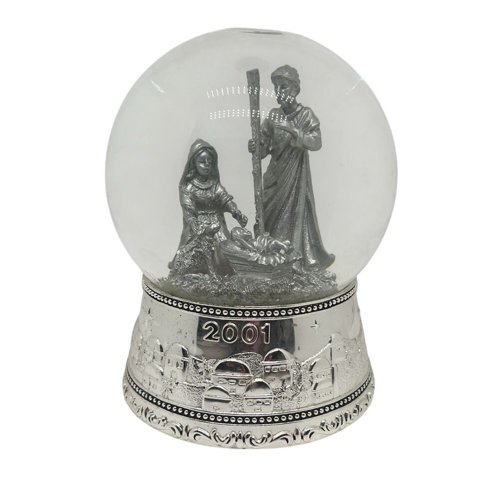 Vintage 2001 Wallace Silversmiths Christmas Nativity Scene Musical Snow Globe